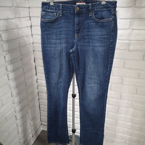 Tommy Hilfiger Ladies Size 10 Curve Straight Leg Medium Wash Blue Jeans - Picture 1 of 11